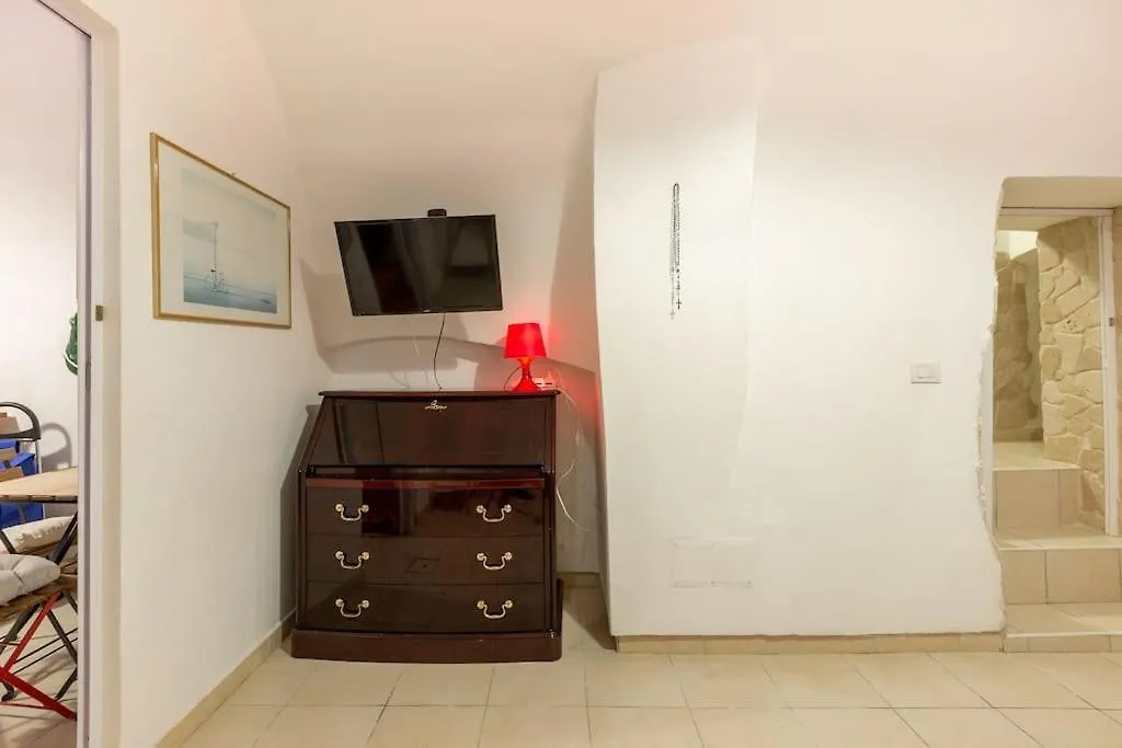 Charming Old Town House Apartment Bari